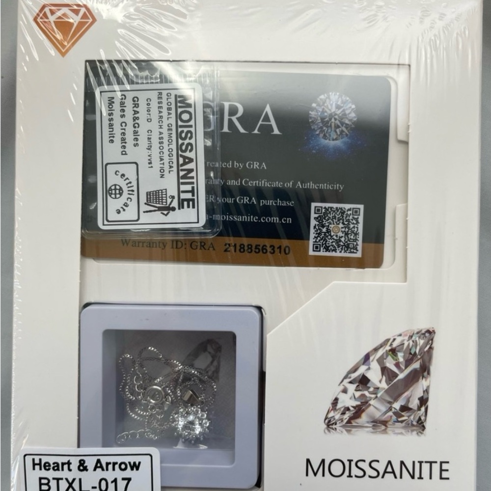 Moissanite Pendant Necklace in .925 Silver with GRA Certificate